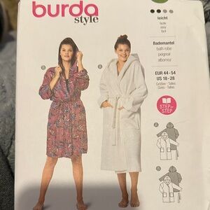 Burda Women's Bathrobe Pattern size 18 to 28 New Uncut & Factory Folded